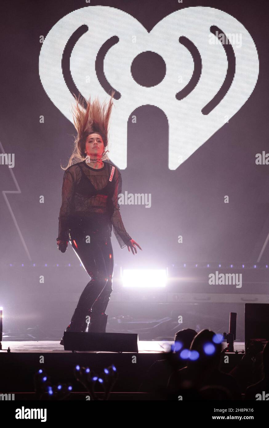 FORT WORTH, TEXAS - 30. NOVEMBER: Tate McRae tritt während des Jingle 106,1 Ball 2021 von KISS FM auf der Bühne auf, der von Capital One am 30. November 2021 in der Dickies Arena in Fort Worth, Texas, präsentiert wird. Foto:Rachel Parker/imageSPACE/Sipa USA Credit: SIPA USA/Alamy Live News Stockfoto