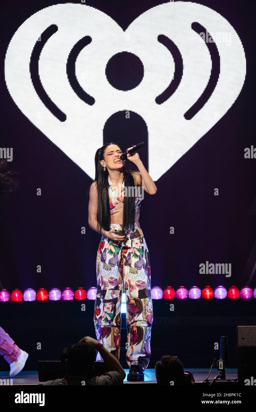 FORT WORTH, TEXAS - 30. NOVEMBER: Dixie D'Amelio tritt während des Jingle Ball 2021 von KISS FM auf der Bühne von iHeartRadio 106,1 auf, präsentiert von Capital One in der Dickies Arena am 30. November 2021 in Fort Worth, Texas. Foto:Rachel Parker/imageSPACE/Sipa USA Credit: SIPA USA/Alamy Live News Stockfoto