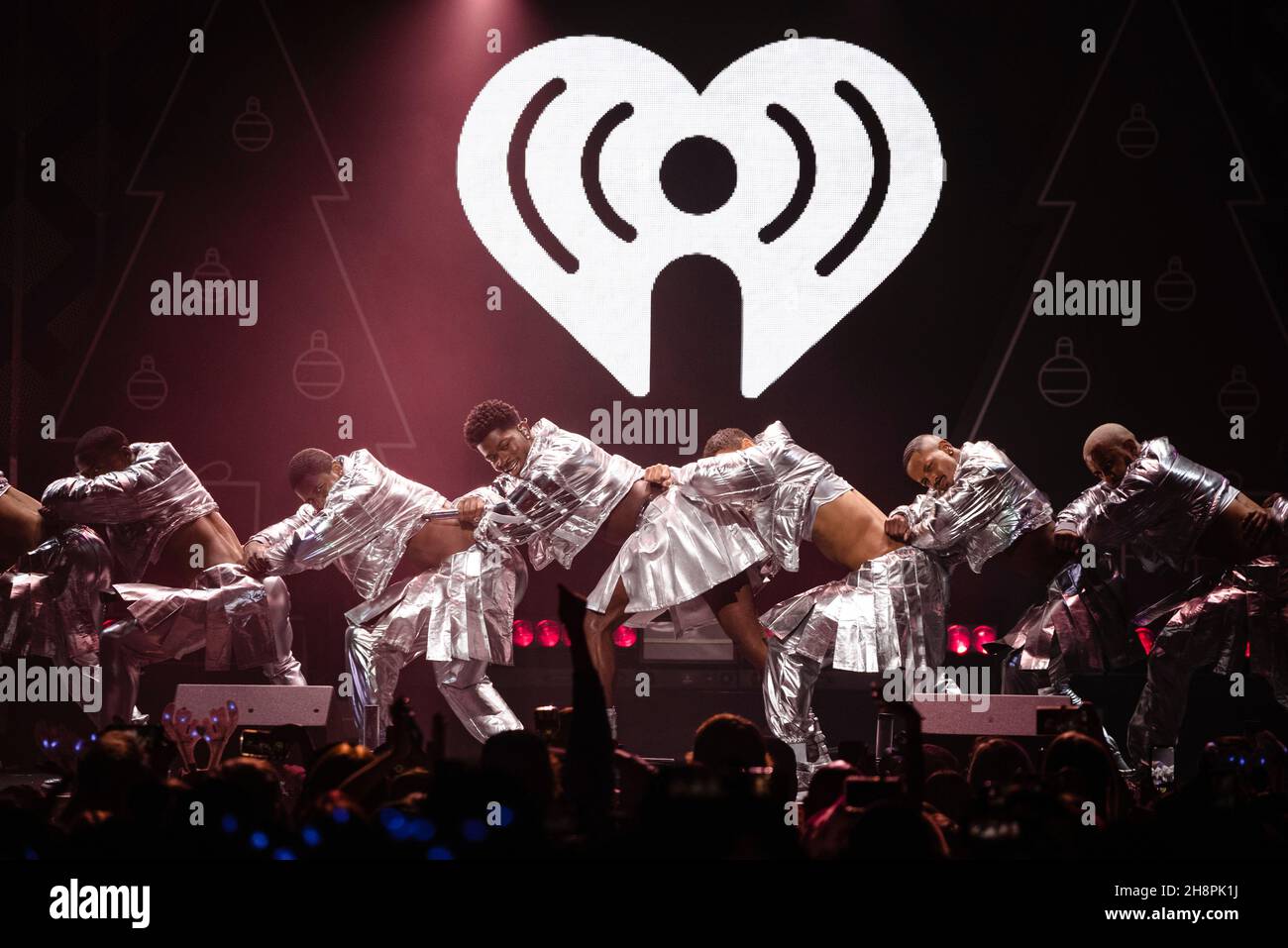 FORT WORTH, TEXAS - 30. NOVEMBER: Lil NAS X tritt während des Jingle 106,1 Ball 2021 von KISS FM auf der Bühne auf, präsentiert von Capital One in der Dickies Arena am 30. November 2021 in Fort Worth, Texas. Foto:Rachel Parker/imageSPACE/Sipa USA Credit: SIPA USA/Alamy Live News Stockfoto