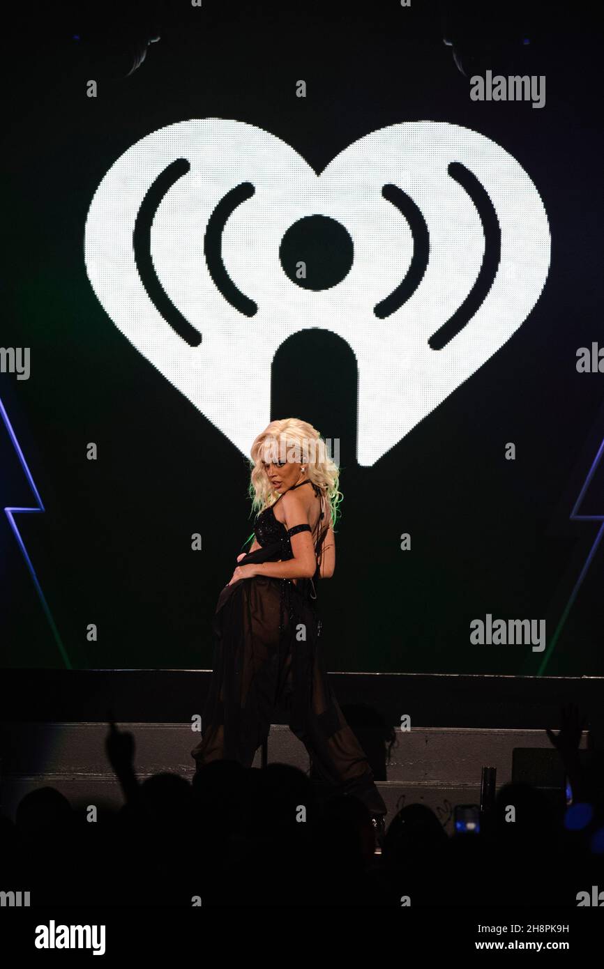 FORT WORTH, TEXAS - 30. NOVEMBER: Doja Cat tritt auf der Bühne während des Jingle Ball 2021 von iHeartRadio 106,1 von KISS FM, präsentiert von Capital One, am 30. November 2021 in Fort Worth, Texas, in der Dickies Arena auf. Foto:Rachel Parker/imageSPACE/Sipa USA Credit: SIPA USA/Alamy Live News Stockfoto