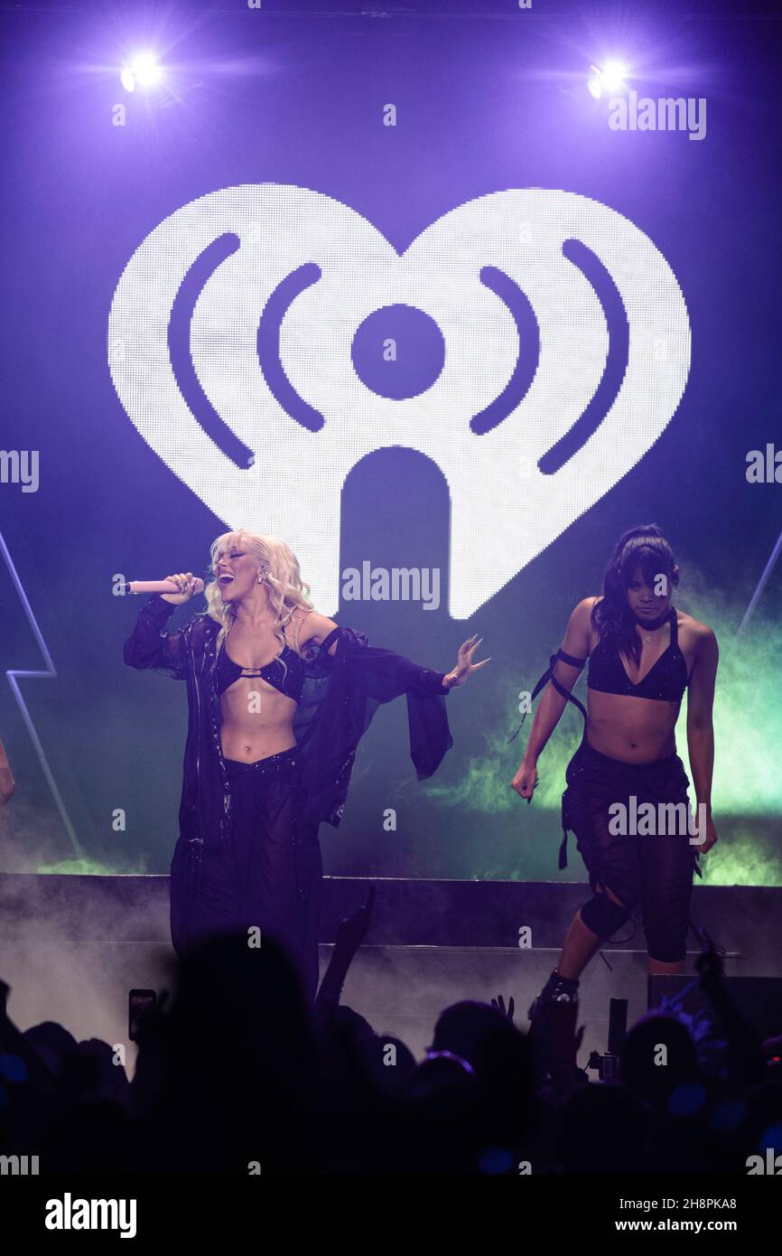 FORT WORTH, TEXAS - 30. NOVEMBER: Doja Cat tritt auf der Bühne während des Jingle Ball 2021 von iHeartRadio 106,1 von KISS FM, präsentiert von Capital One, am 30. November 2021 in Fort Worth, Texas, in der Dickies Arena auf. Foto:Rachel Parker/imageSPACE/Sipa USA Credit: SIPA USA/Alamy Live News Stockfoto