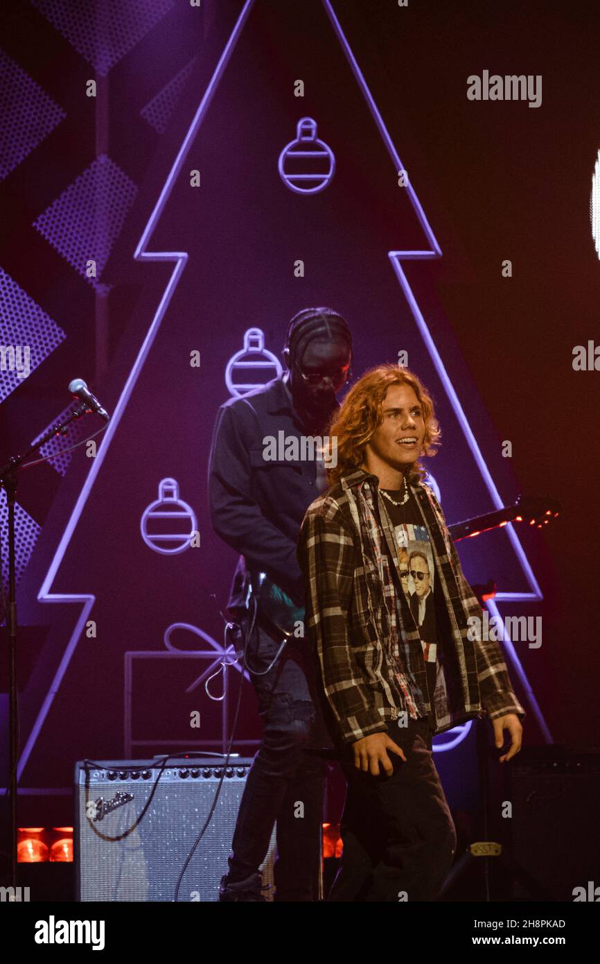 FORT WORTH, TEXAS - 30. NOVEMBER: The Kid LAROI tritt auf der Bühne während des Jingle Ball 2021 von iHeartRadio 106,1 von KISS FM in der Dickies Arena am 30. November 2021 in Fort Worth, Texas, auf. Foto:Rachel Parker/imageSPACE/Sipa USA Credit: SIPA USA/Alamy Live News Stockfoto