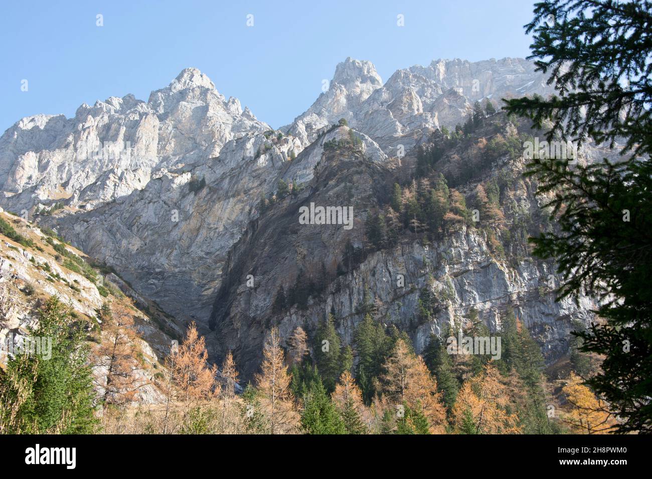 Spätherbst im Val de Nant, a spektakulären Naturschutzgebiet von Pro Natura Stockfoto