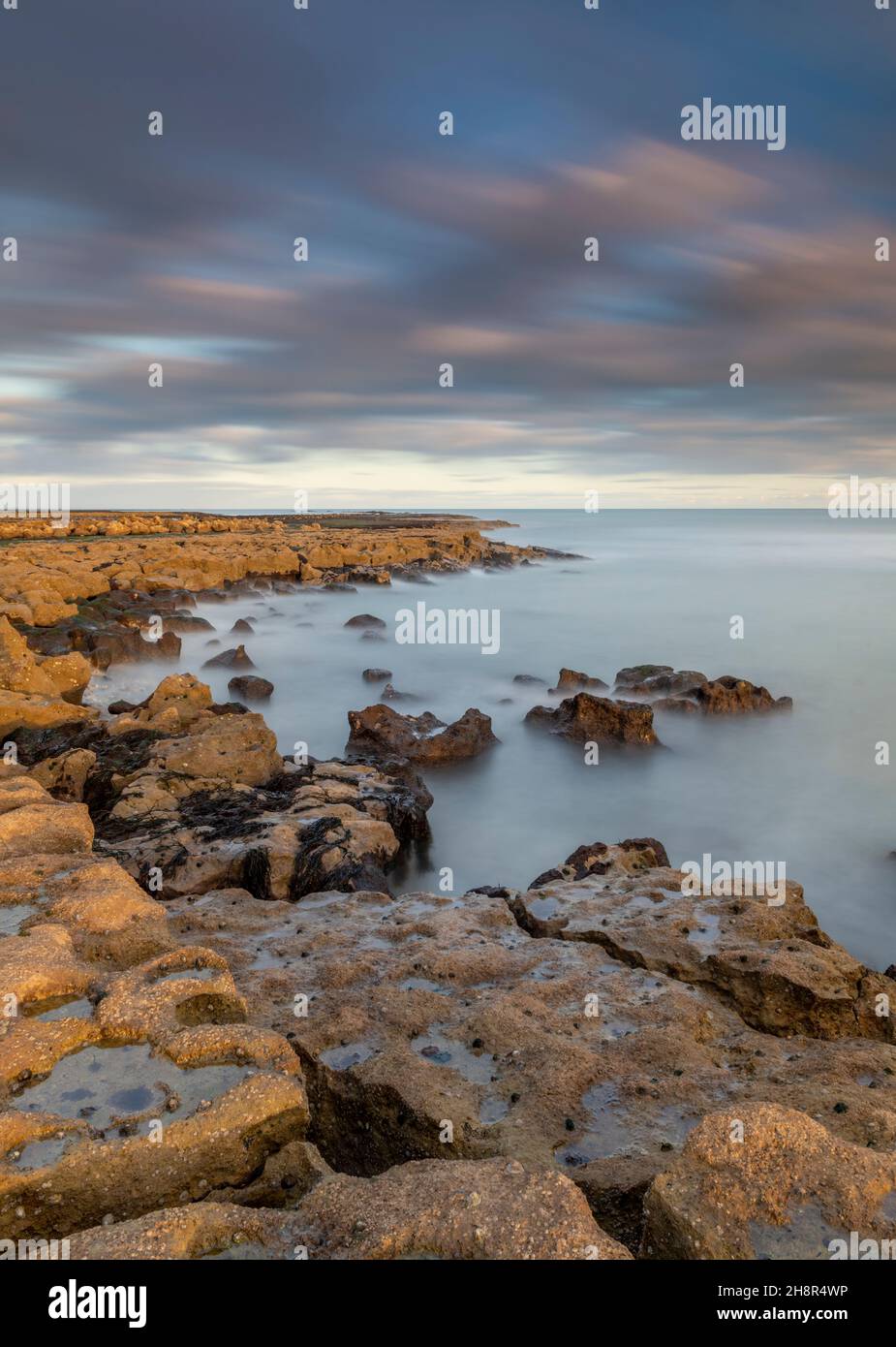 isle of wight Küste in stimmungsvollem Licht, Küste der Insel wight Küste oder Küste, Landschaft und Landschaft der Insel wight, schön. Stockfoto