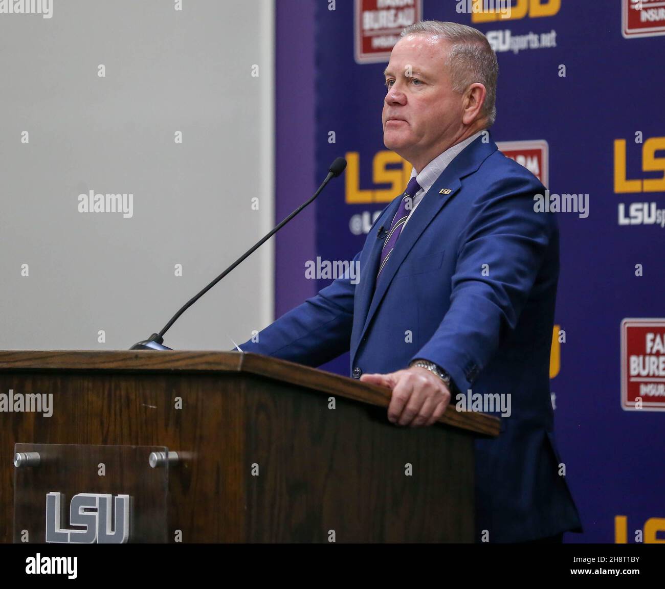 Baton Rouge, LA, USA. 1st Dez 2021. Brian Kelly, der neue Fußballchef der LSU, hält seine erste Pressekonferenz ab und trifft sich zum ersten Mal mit den Medien im Lawton Room des Tiger Stadions in Baton Rouge, LA. Jonathan Mailhes/CSM/Alamy Live News Stockfoto