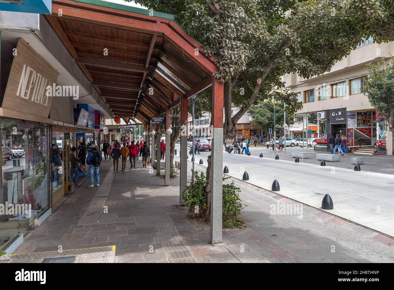 Nicht identifizierte Personen in der Innenstadt von Bariloche, Patagonien, Argentinien Stockfoto
