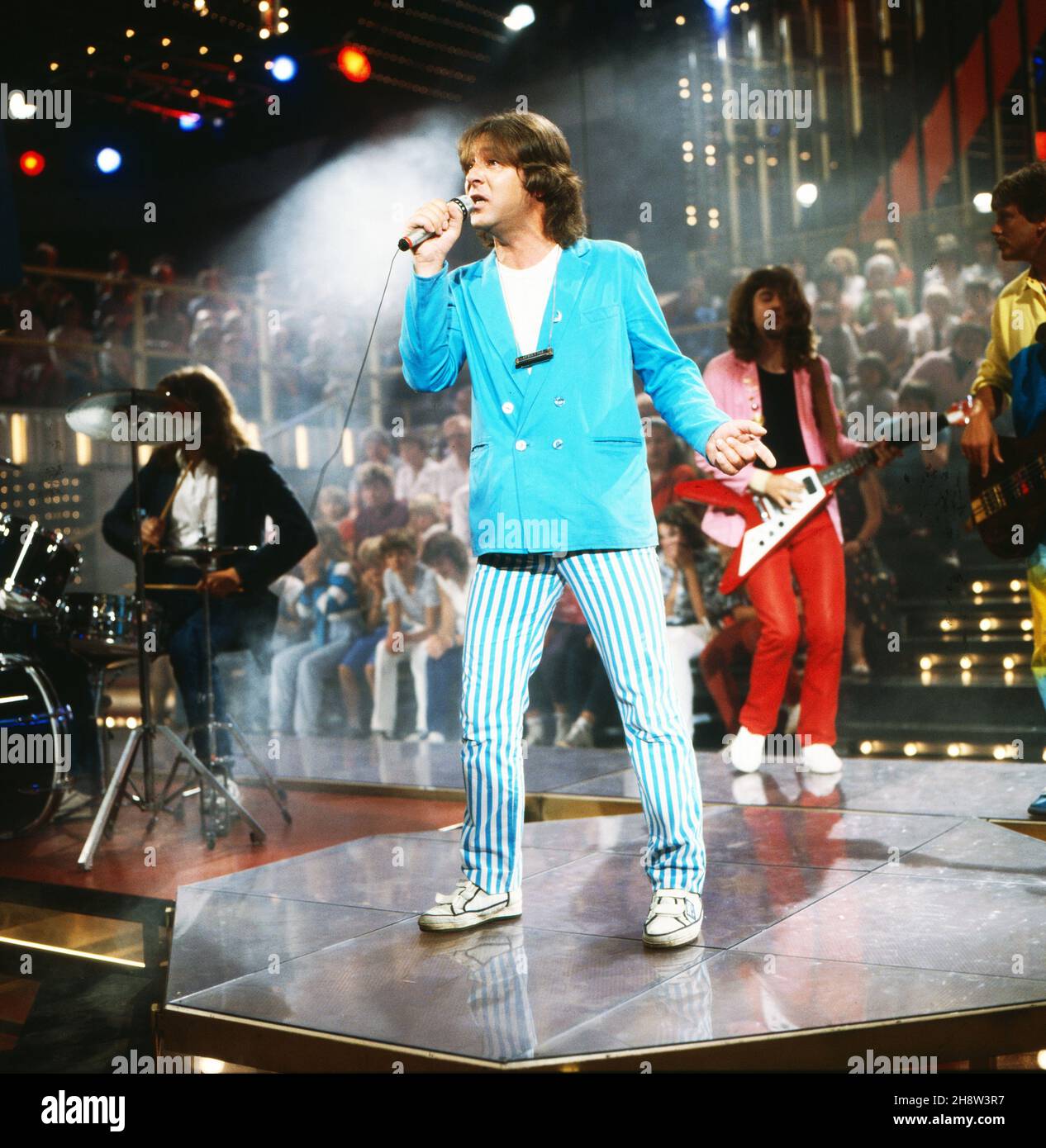 ZDF Hitparade, Musiksendung, Deutschland 1969 - 2000, Sendung vom 15. September 1982. Interpret: DDR Band Carat mit Sänger Herbert Dreilich Stockfoto