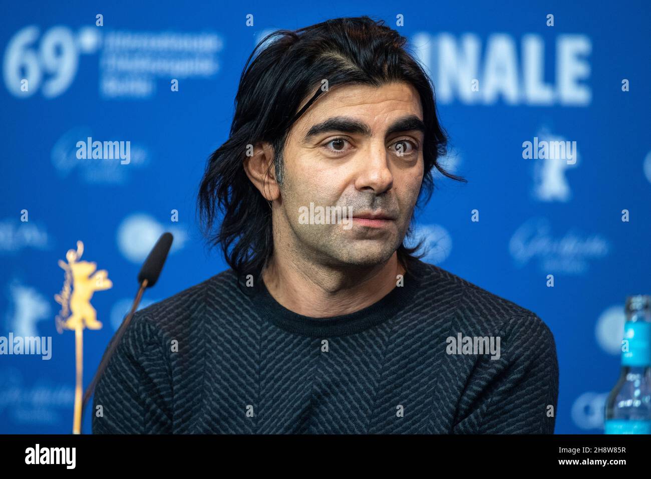BERLIN, DEUTSCHLAND-Februar 09: Fatih Akin nimmt an der Pressekonferenz „The Golden Glove“ bei den Internationalen Filmfestspielen der Berlinale 69th Teil Stockfoto