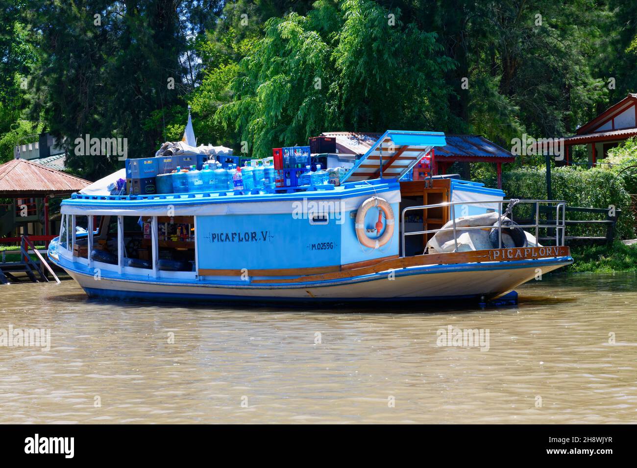 Tigre, Argentinien Schwimmendes Lebensmittelboot, Parana Delta, Tigre, Buenos Aires, Argentinien Stockfoto