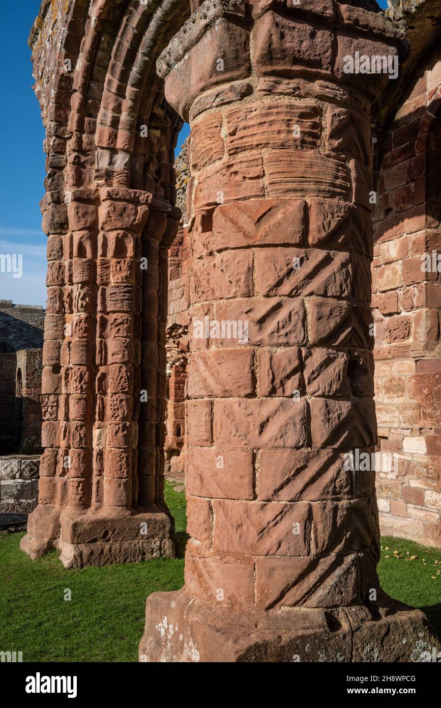 Die Ruinen von Lindisfarne Priory auf Holy Island, Northumberland, UK Stockfoto