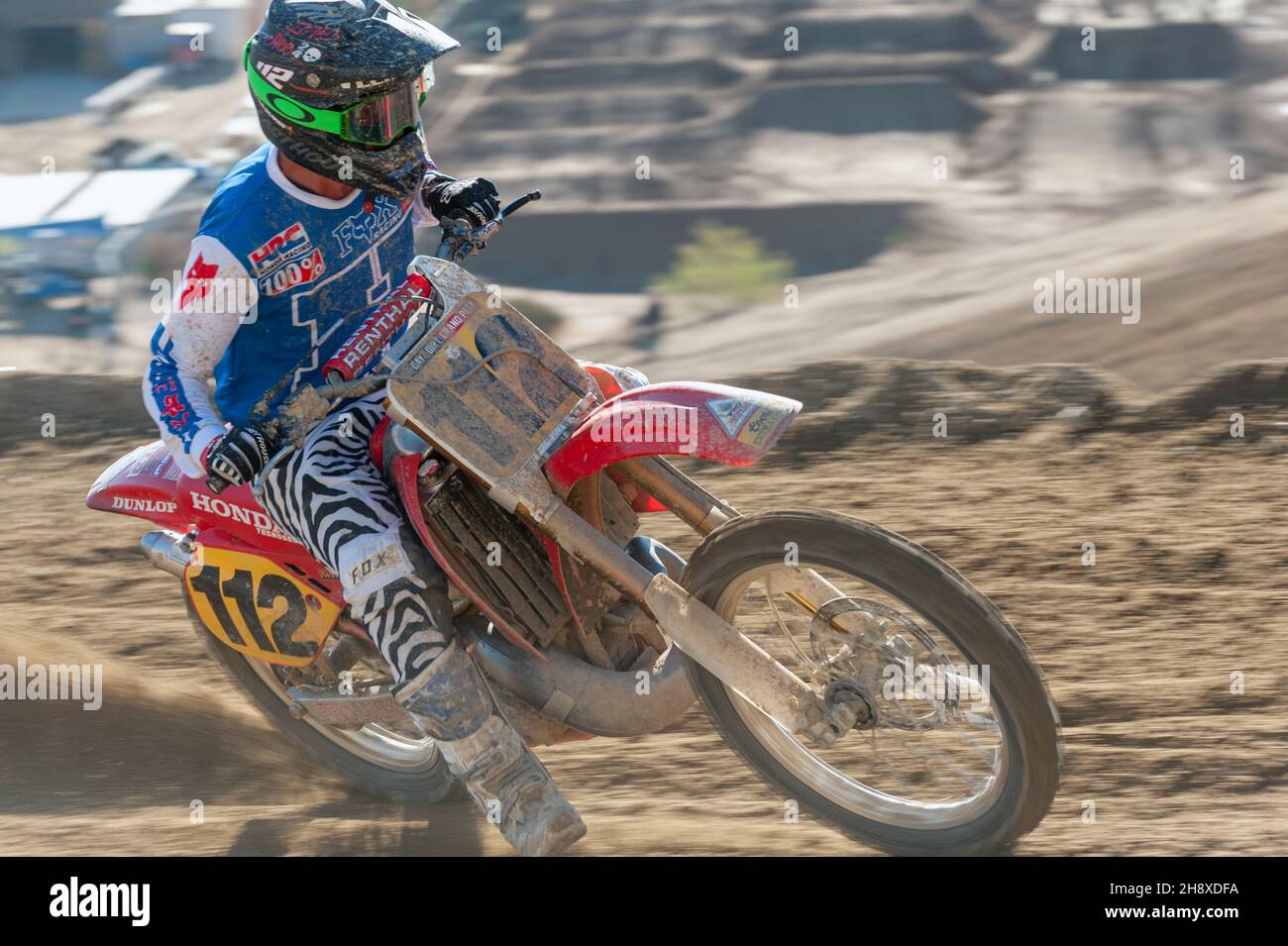 Motocross-Rennen beim jährlichen Red Bull Day 24th im Dirt Grand Prix am 27. November 2021 auf dem Glen Helen Raceway in Südkalifornien. Stockfoto