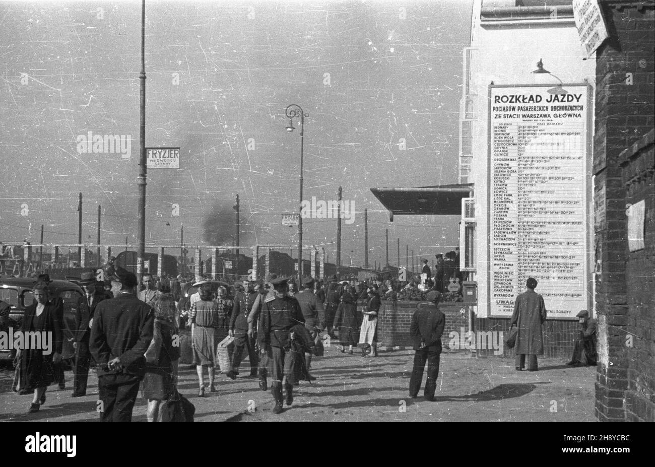 Warszawa, 1946. Dworzec G³ówny przy ul. Towarowej. ps/dl PAP/Stanis³aw D¹browiecki Warschau, 1946. Das Hauptbahnterminal in der Towarowa Street wurde im Juli 1946 eröffnet. ps/dl PAP/Stanislaw Dabrowiecki Stockfoto