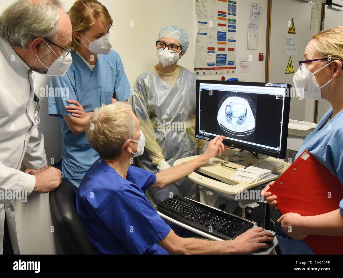 Wittenberg Lutherstadt, Deutschland. 02nd Dez 2021. In der Corona