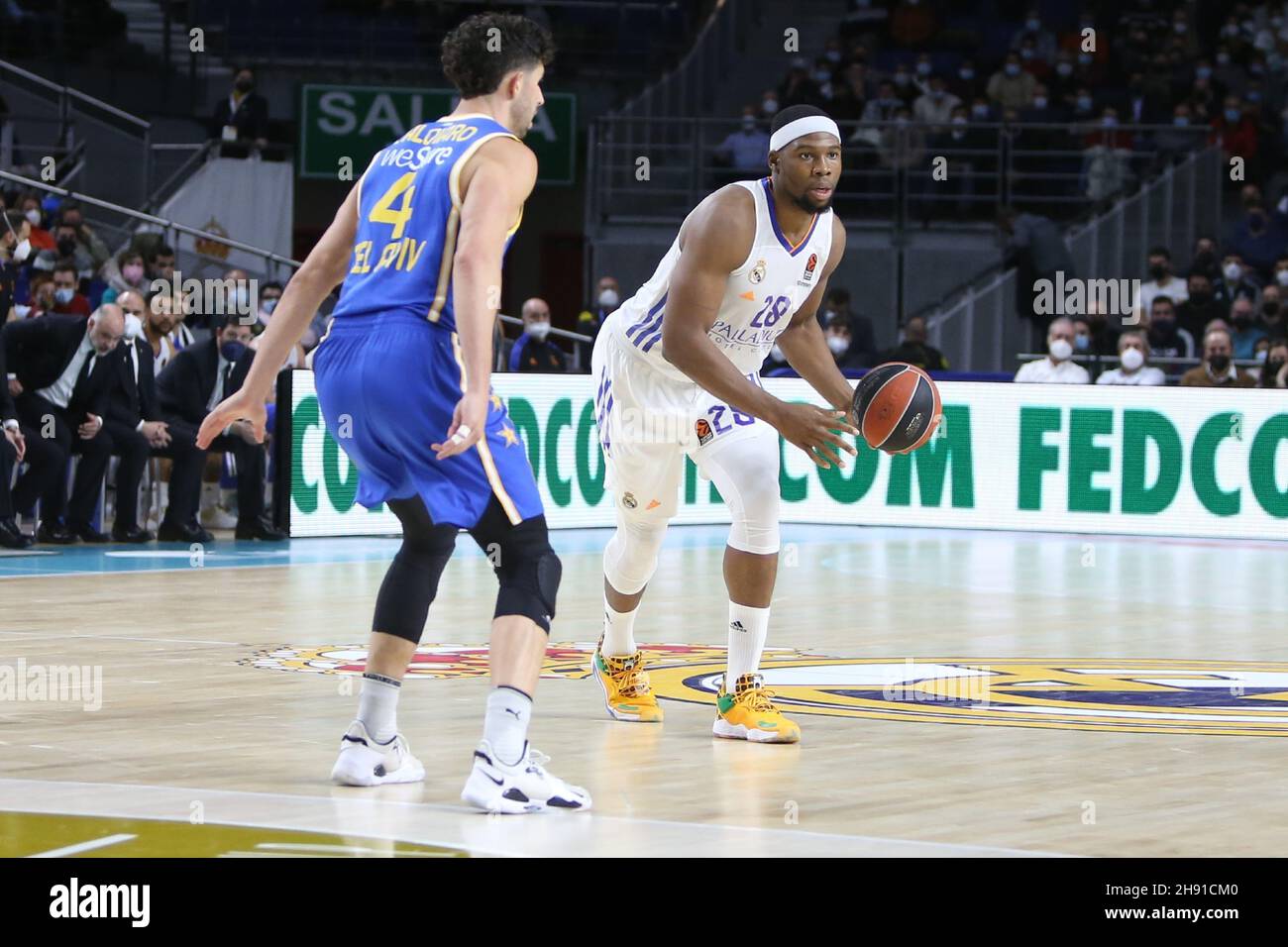 Madrid, Spanien, 2. Dezember 2021, Guerschon Yabusele von Real Madrid während des Euroleague-Basketballspiels von Turkish Airlines zwischen Real Madrid und Maccabi Playtika Tel Aviv am 2. Dezember 2021 im Wizink Center in Madrid, Spanien - Foto: Laurent Lairys/DPPI/LiveMedia Stockfoto