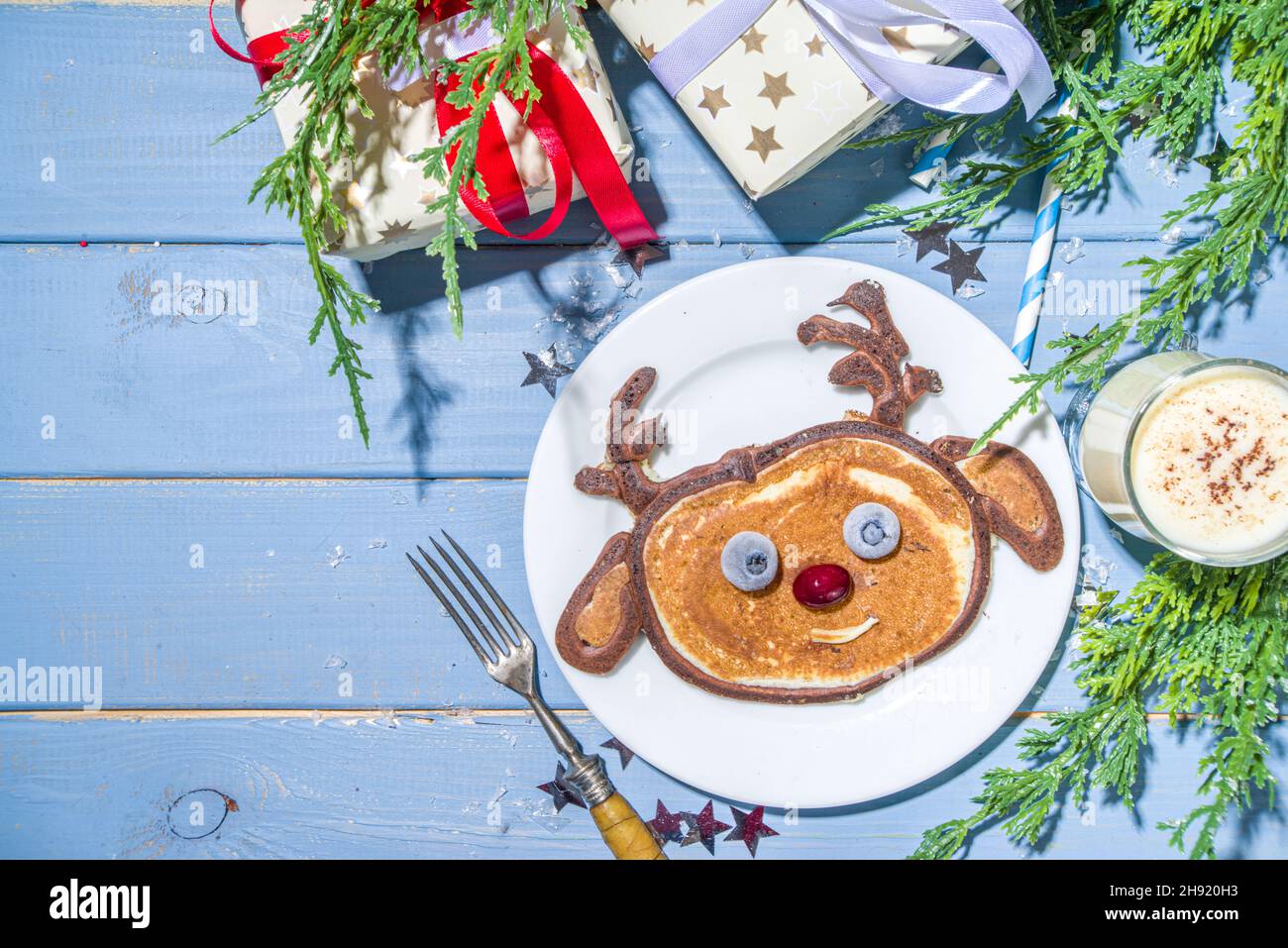Weihnachten am Neujahrsfrühstück, festlicher Brunch-Snack für Kinder 