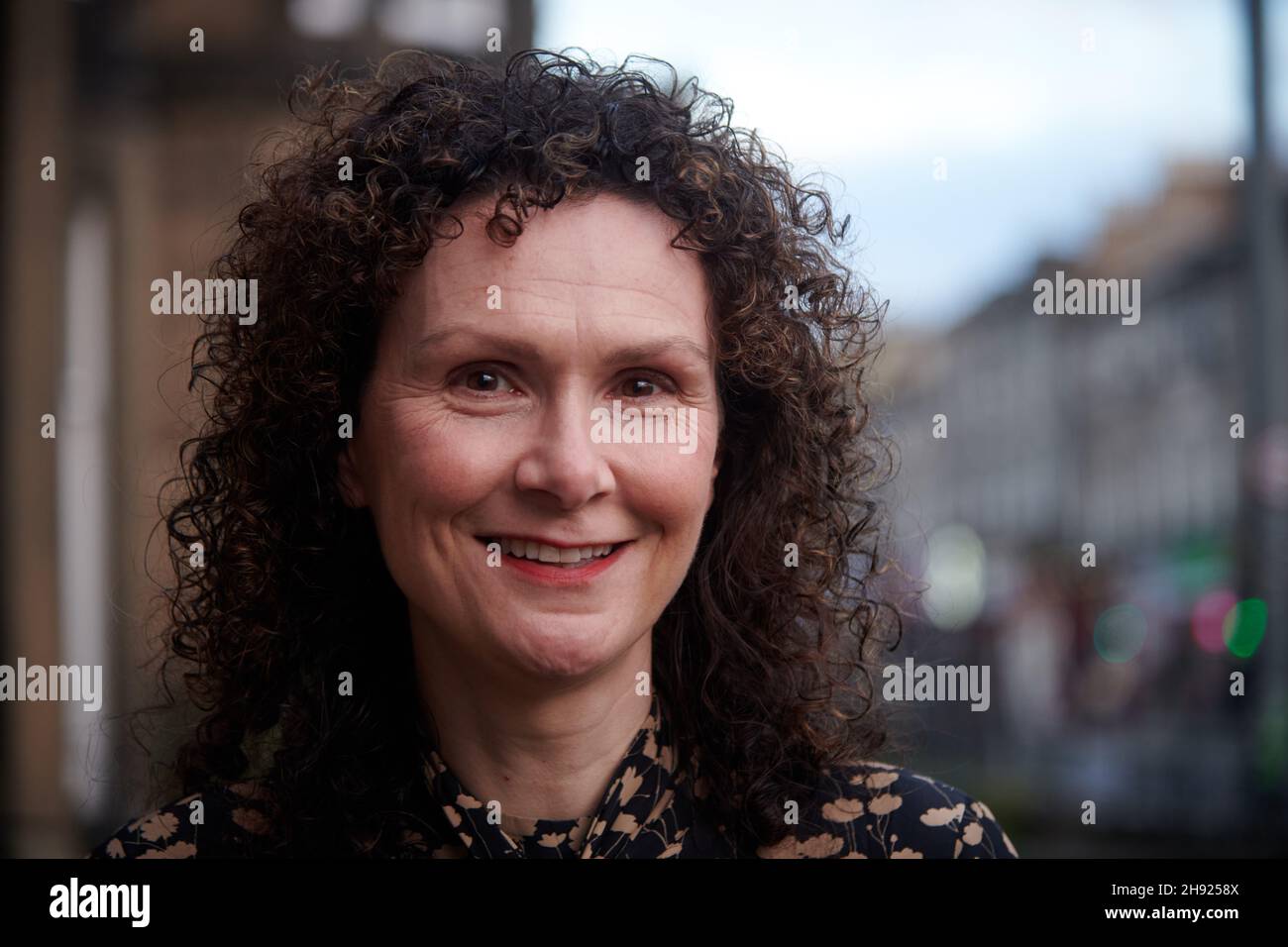 Edinburgh Schottland, Vereinigtes Königreich Dezember 03 2021. Wendy Chamberlain, Abgeordnete von North East Fife, im Hauptquartier der schottischen Liberaldemokraten, wo sie als neue stellvertretende Vorsitzende der schottischen Liberaldemokraten vorgestellt wird Stockfoto