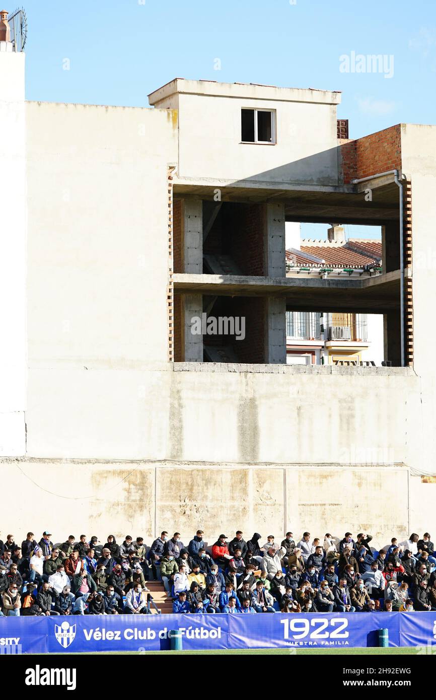 Malaga, Spanien. 02nd Dez 2021. Velez CF Fans gesehen während des Copa del Rey Spiels zwischen Vélez CF und UD Las Palmas im Estadio Vivar Téllez.Endstand; Velez CF 2:3 UD Las Palmas. (Foto von Francis Gonzalez/SOPA Images/Sipa USA) Quelle: SIPA USA/Alamy Live News Stockfoto