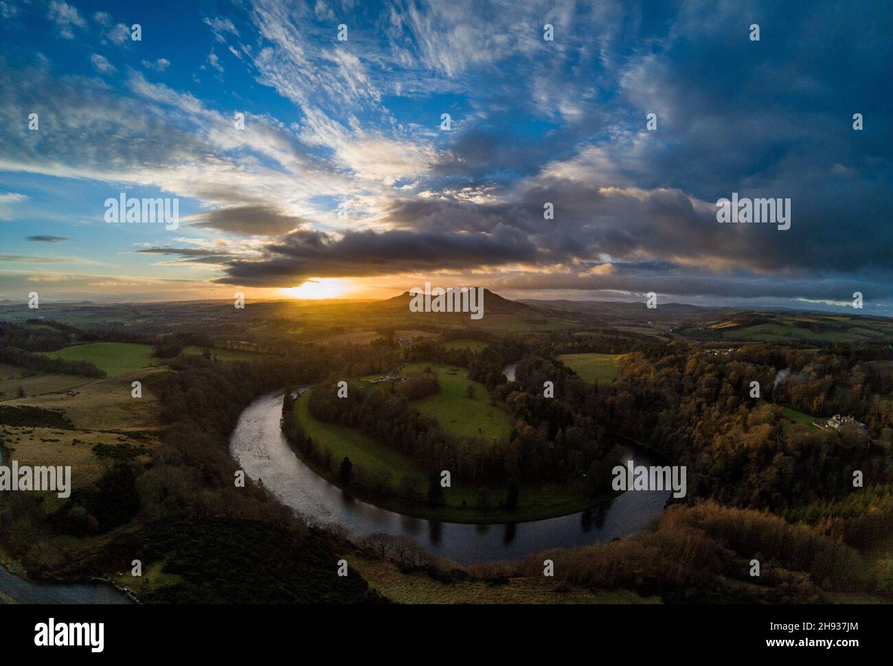 Sonnenuntergang bei Scott's View mit Blick über den River Tweed, über Old Melrose und die Eildon Hills dahinter. Bemersyde, Scottish Borders, Schottland, Großbritannien Stockfoto