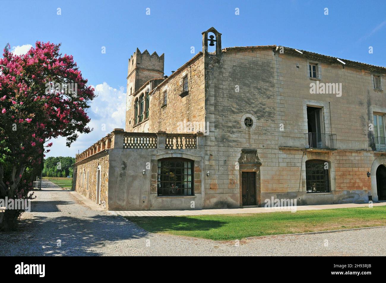 Schloss Caramany in Corsá in der Region Baix Empordà, Provinz Gerona, Katalonien, Spanien Stockfoto