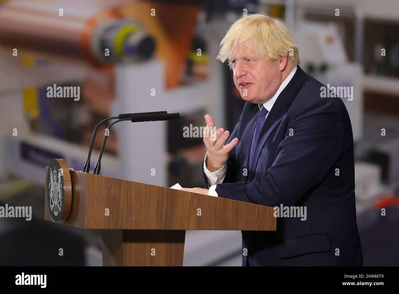 COVENTRY, ENGLAND, Großbritannien - 15. Juli 2021 - der britische Premierminister Boris Johnson hält eine Rede. Der Premierminister Boris Johnson besucht UKBIC, um einen zu liefern Stockfoto