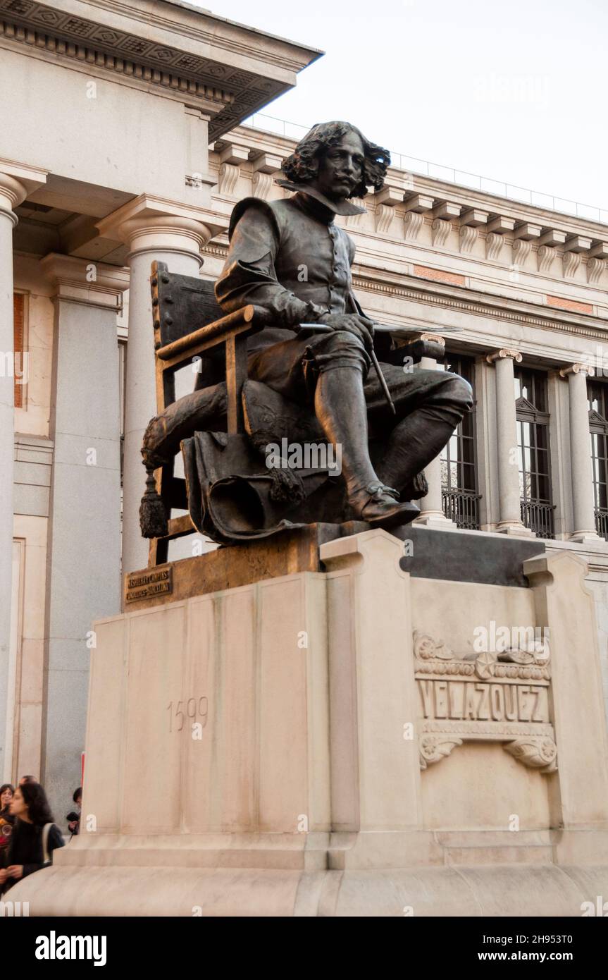 Statue von Velásquez im Prado Museum in Madrid, Spanien. Stockfoto