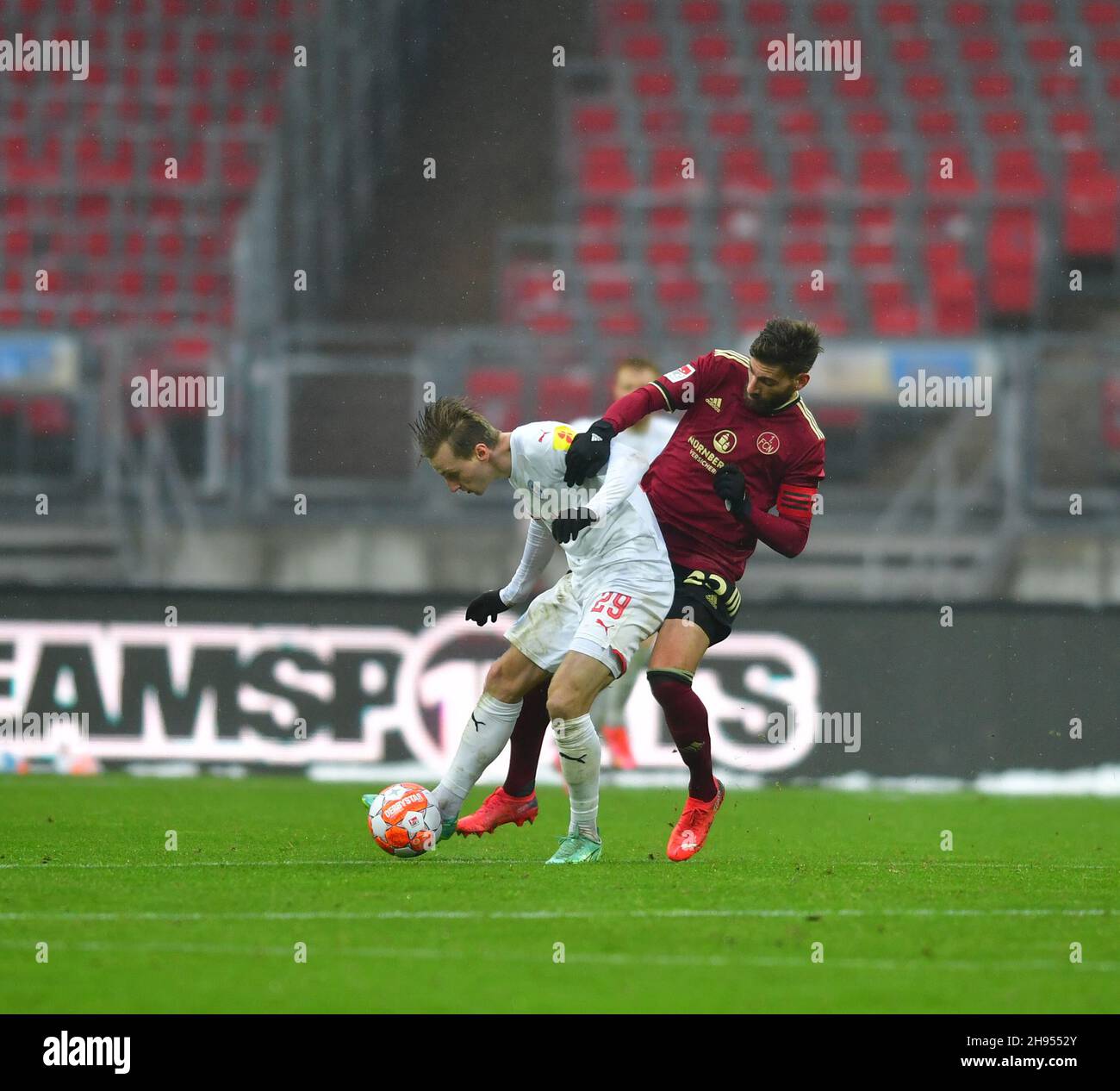 Nürnberg, Deutschland. 04th Dez 2021. Fußball: 2. Bundesliga, 1. FC ...
