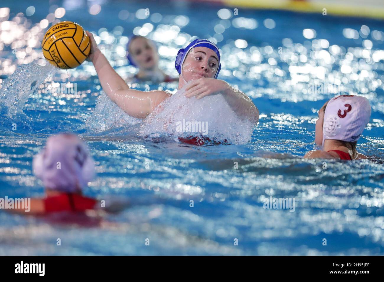 Roma, Italien. 04th Dez 2021. L. Barzon (Plebiscito Padova). Während des SIS Roma gegen Plebiscito Padova, Waterpolo Italienische Serie A1 Frauenspiel in Roma, Italien, Dezember 04 2021 Quelle: Independent Photo Agency/Alamy Live News Stockfoto