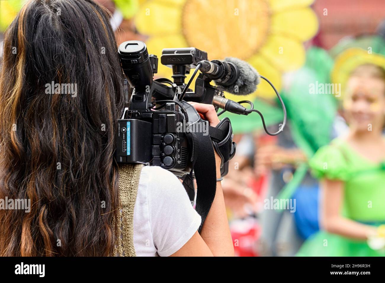 Videofilmer bei der Calgary Carifest Parade Alberta Canada Stockfoto