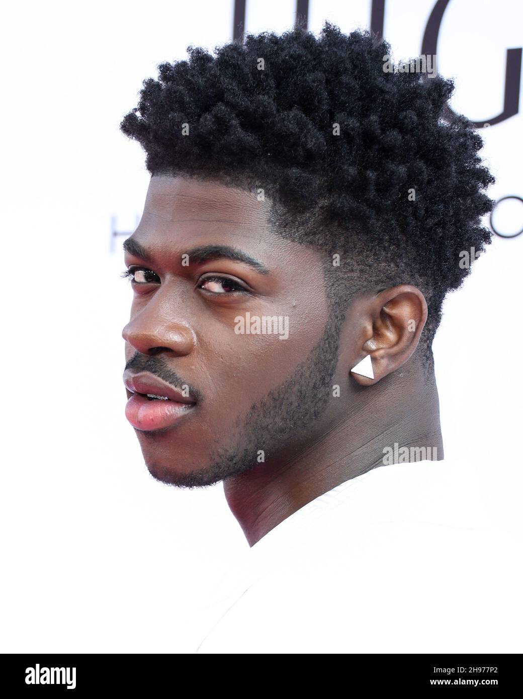 LOS ANGELES, KALIFORNIEN, USA - 04. DEZEMBER: Rapper Lil NAS X Wearing Balmain kommt zum Variety 2021 Music Hitmaker Brunch, präsentiert von Pfau und Girls5eva und gesponsert von IHG Hotels and Resorts, der am 4. Dezember 2021 im City Market Social House in Los Angeles, Kalifornien, USA, stattfand. (Foto von Xavier Collin/Image Press Agency) Stockfoto