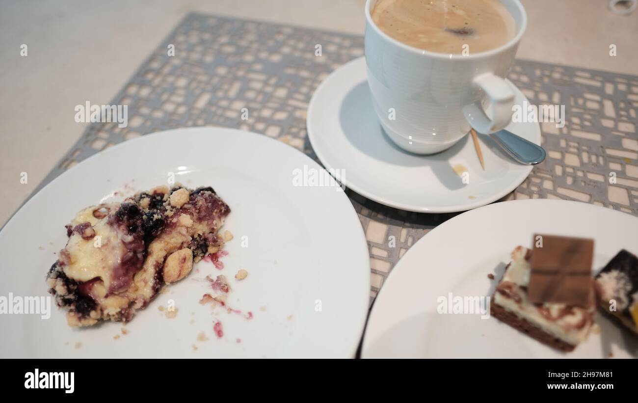 Süßwaren-Desserts im InterContinental Bangkok Hotel Cafe Expresso Stockfoto