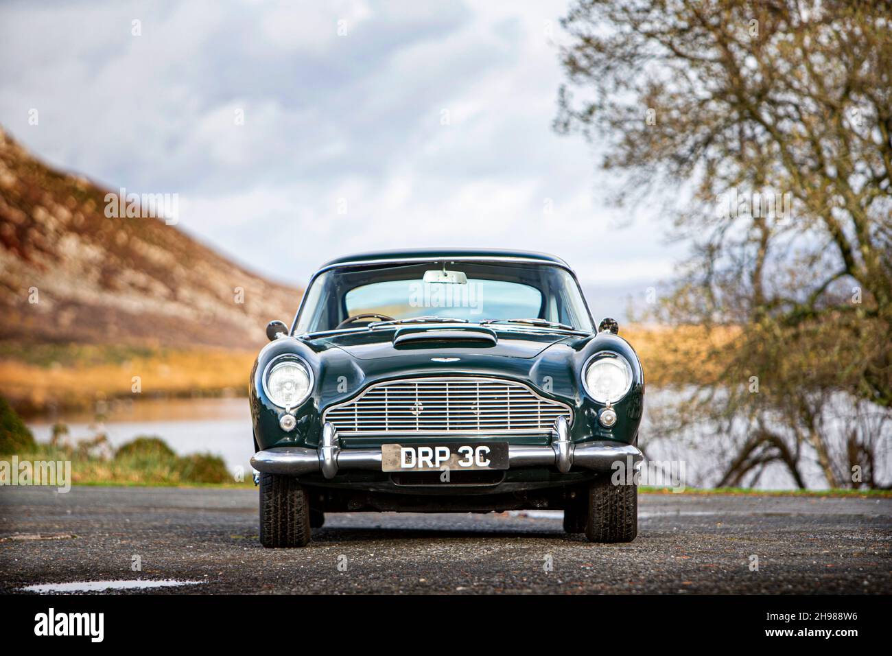 Vorderansicht eines 1965 Aston Martin DB5. Stockfoto