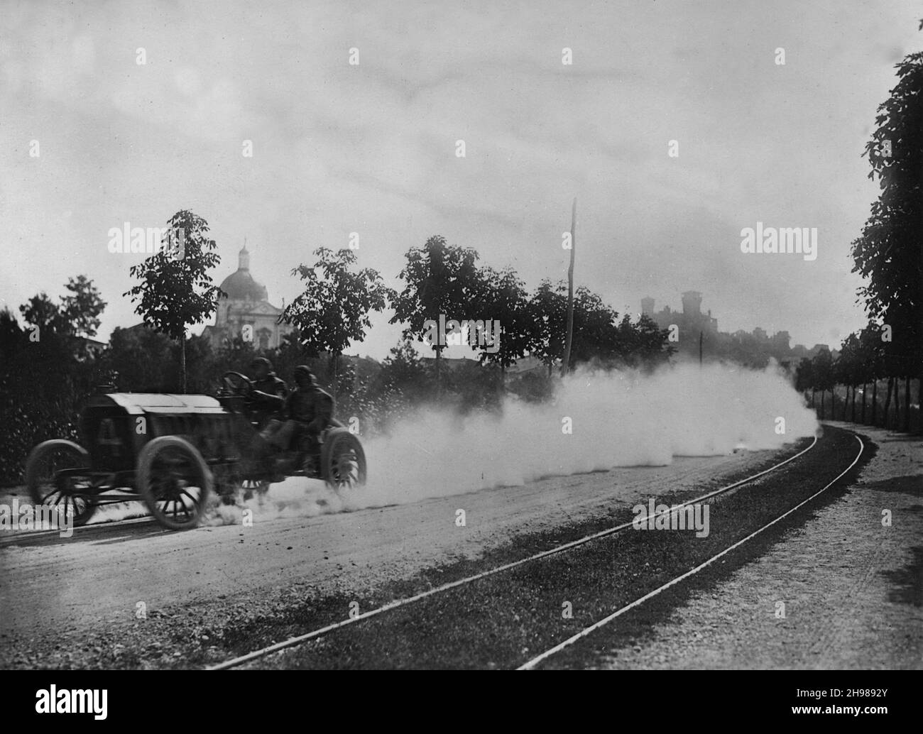 Der französische Rennfahrer Henry Rougier's De Dietrich 24/28, der 1905 bei der Coppa Florio, Brescia, Italien, antritt. Stockfoto