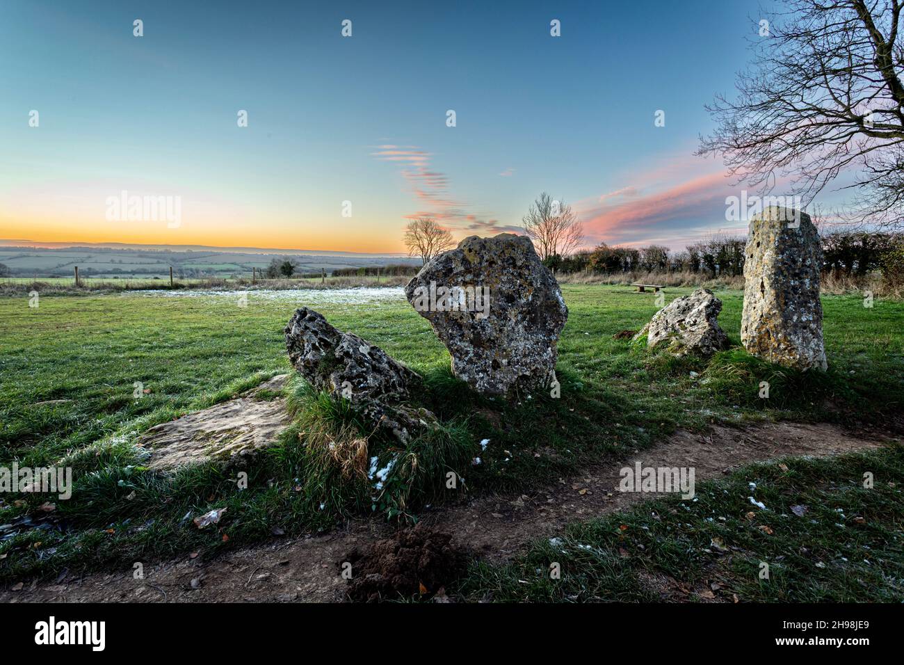 Sonnenaufgang bei Rollright Stones Stockfoto