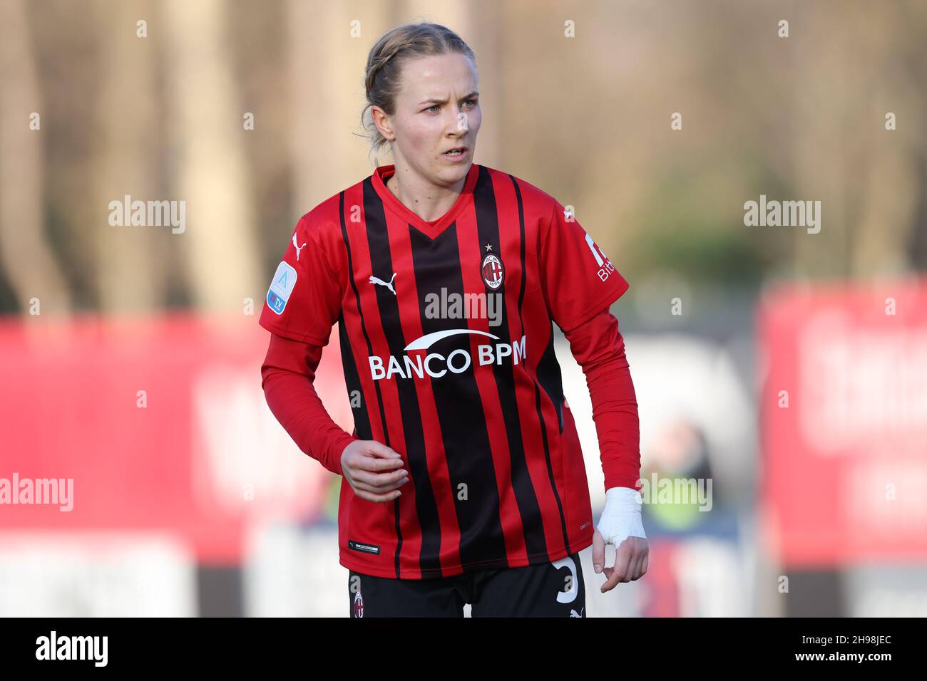 Mailand, Italien. 5th Dez 2021. Sara Thrige Andersen vom AC Mailand schaut während des Spiels Serie A Femminile im Centro Sportivo Vismara, Mailand, auf. Bildnachweis sollte lauten: Jonathan Moscrop/Sportimage Kredit: Sportimage/Alamy Live News Stockfoto