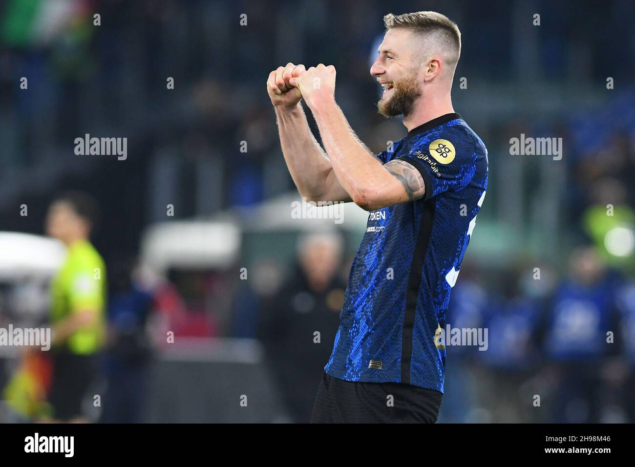 Rom, Latium. 04th Dez 2021. Milan Skriniar von Inter während der Serie Ein Spiel zwischen AS Roma und Inter im Olimpico-Stadion in Rom, Italien, 04th. November 2021. Fotografo01 Kredit: Unabhängige Fotoagentur/Alamy Live Nachrichten Stockfoto