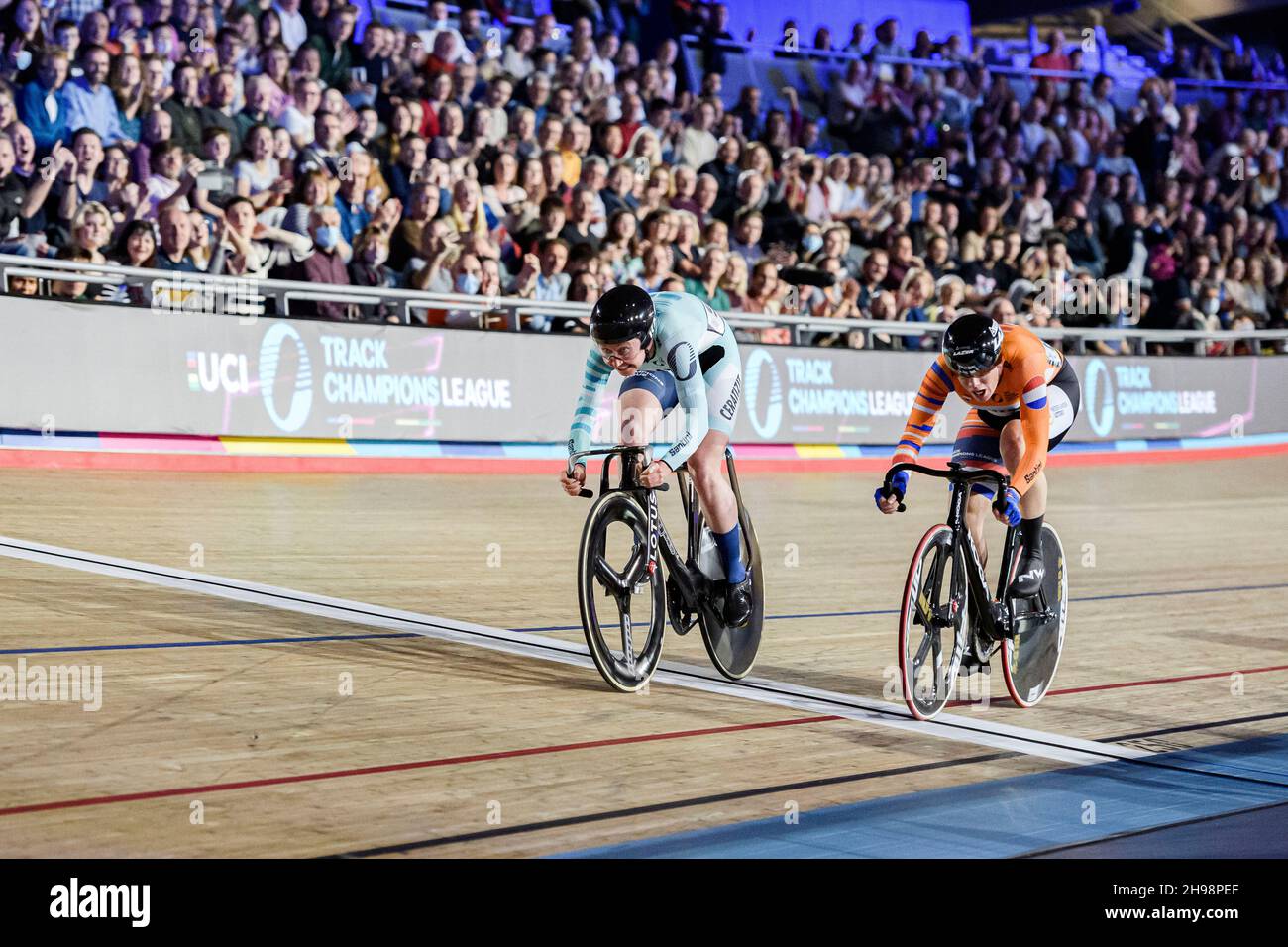 LONDON, GROSSBRITANNIEN. 04th Dez 2021. Katie Archibald (Großbritannien), Gewinnerin der Women’s Endurance League während der UCI Track Champions League im Lee Valley VeloPark am Samstag, den 04. Dezember 2021 in LONDON, GROSSBRITANNIEN. Kredit: Taka G Wu/Alamy Live Nachrichten Stockfoto