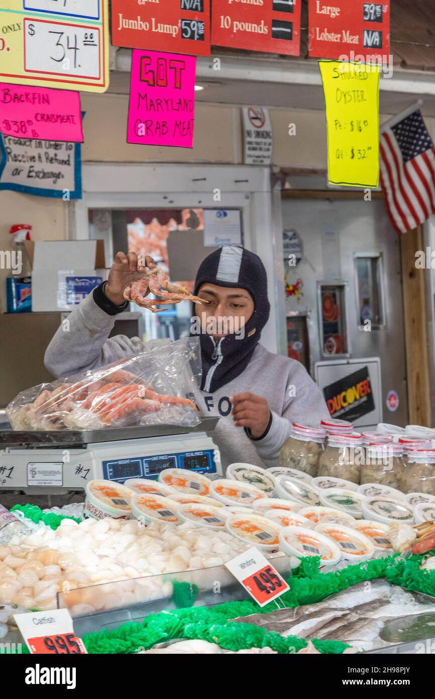 Washington, DC - der städtische Fischmarkt. Der 1805 gegründete Fischmarkt ist der älteste, kontinuierlich operierende Open-Air-Fischmarkt in den Vereinigten Staaten. Stockfoto