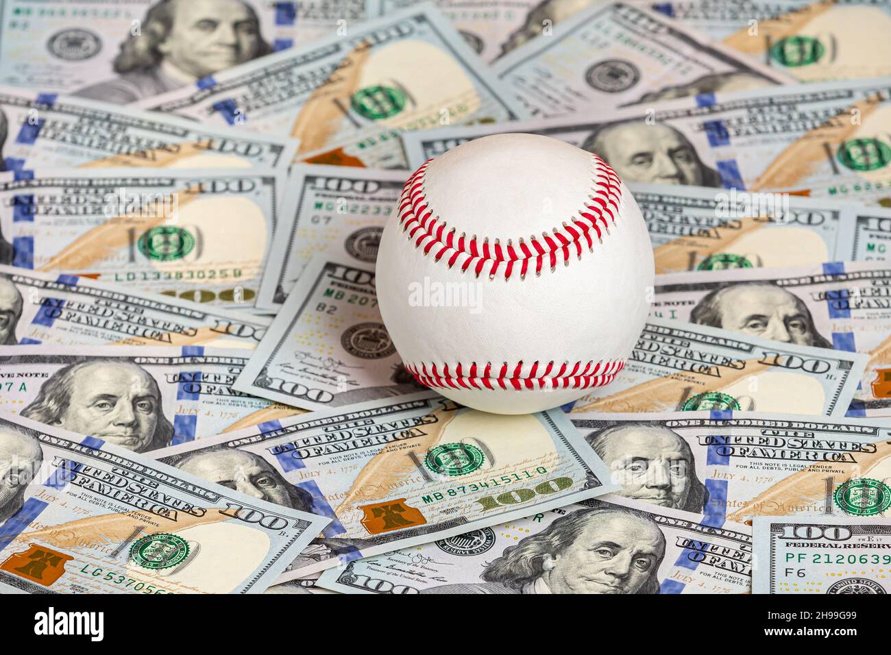 Baseballspiele mit Bargeld. Konzept der Major League Strike, Lockout und Sportwetten. Stockfoto