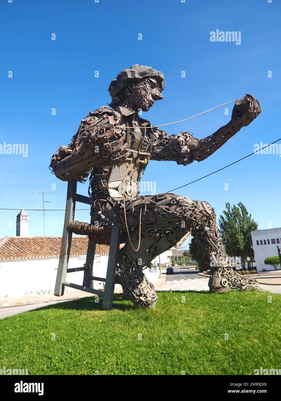 Metallschuhoster Skulptur in Almodovar - Alentejo, Portugal Stockfoto