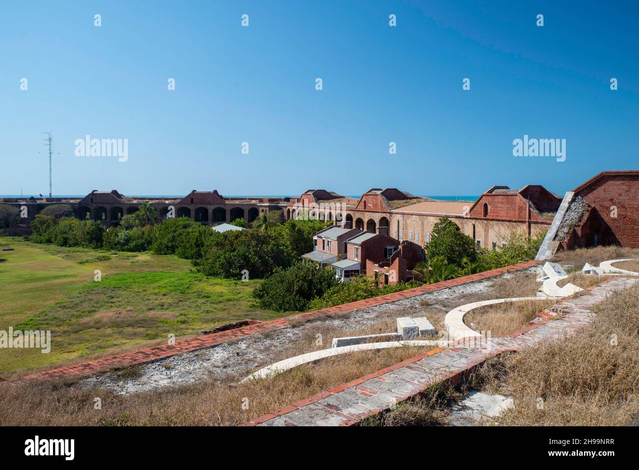 Kanonenplatzierungen auf der Brüstung. Dry Tortugas National Park, in der Nähe von Key West, Florida, USA. Stockfoto