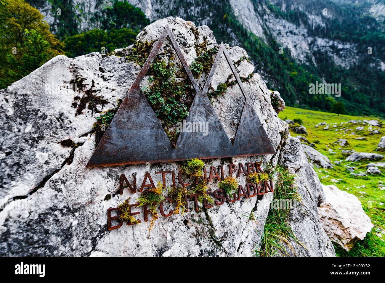 Schild des Berchtesgadener Nationalparks im Berchtesgadener Tal, Deutschland Stockfoto