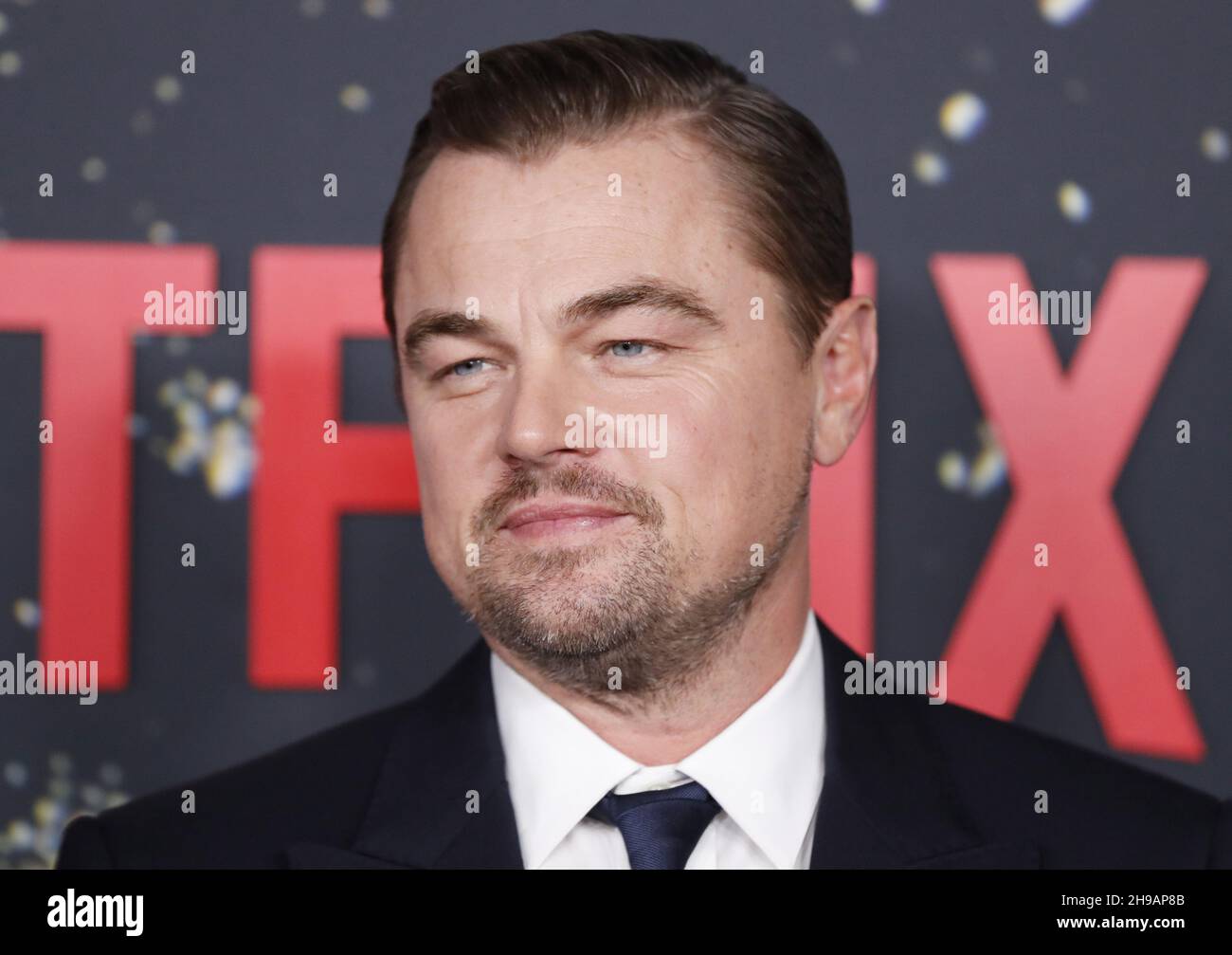 New York, Usa. 05th Dez 2021. Leonardo DiCaprio kommt auf dem roten Teppich bei der Weltpremiere von Netflix's "Don't Look Up" am Sonntag, 05. Dezember 2021 in New York City an. Foto von John Angelillo/UPI Credit: UPI/Alamy Live News Stockfoto