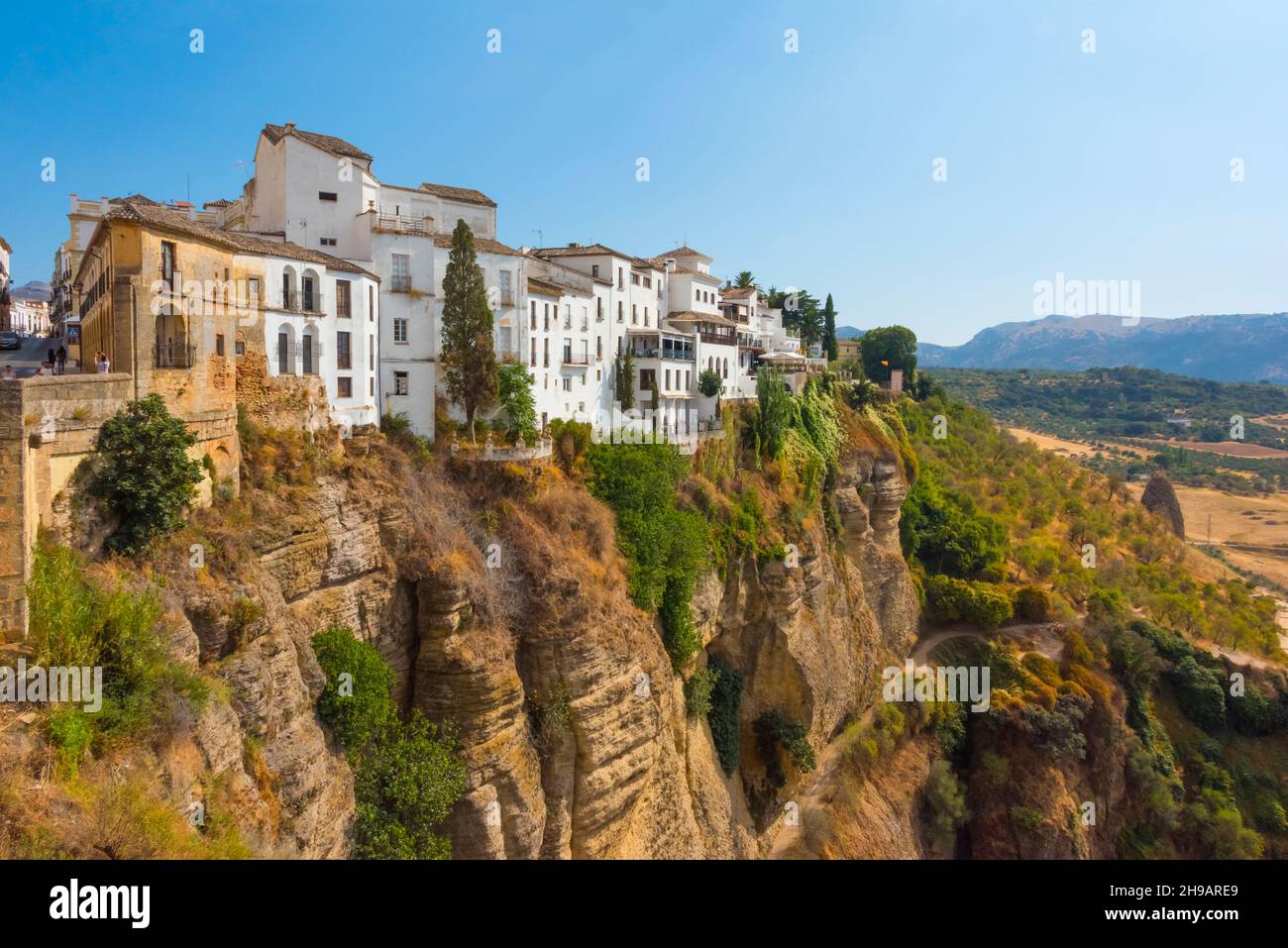 Hängehäuser auf der Tajo-Schlucht, Ronda, Provinz Málaga, Autonome Gemeinschaft Andalusien, Spanien Stockfoto