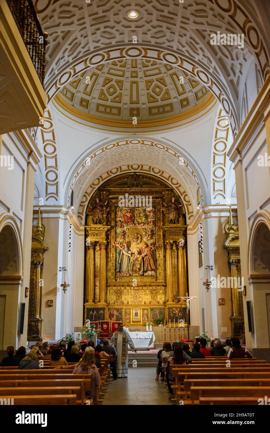 Im Inneren der Kirche Santa Teresa, Avila (UNESCO-Weltkulturerbe), Provinz Avila, Autonome Gemeinschaft Kastilien und Leon, Spanien Stockfoto