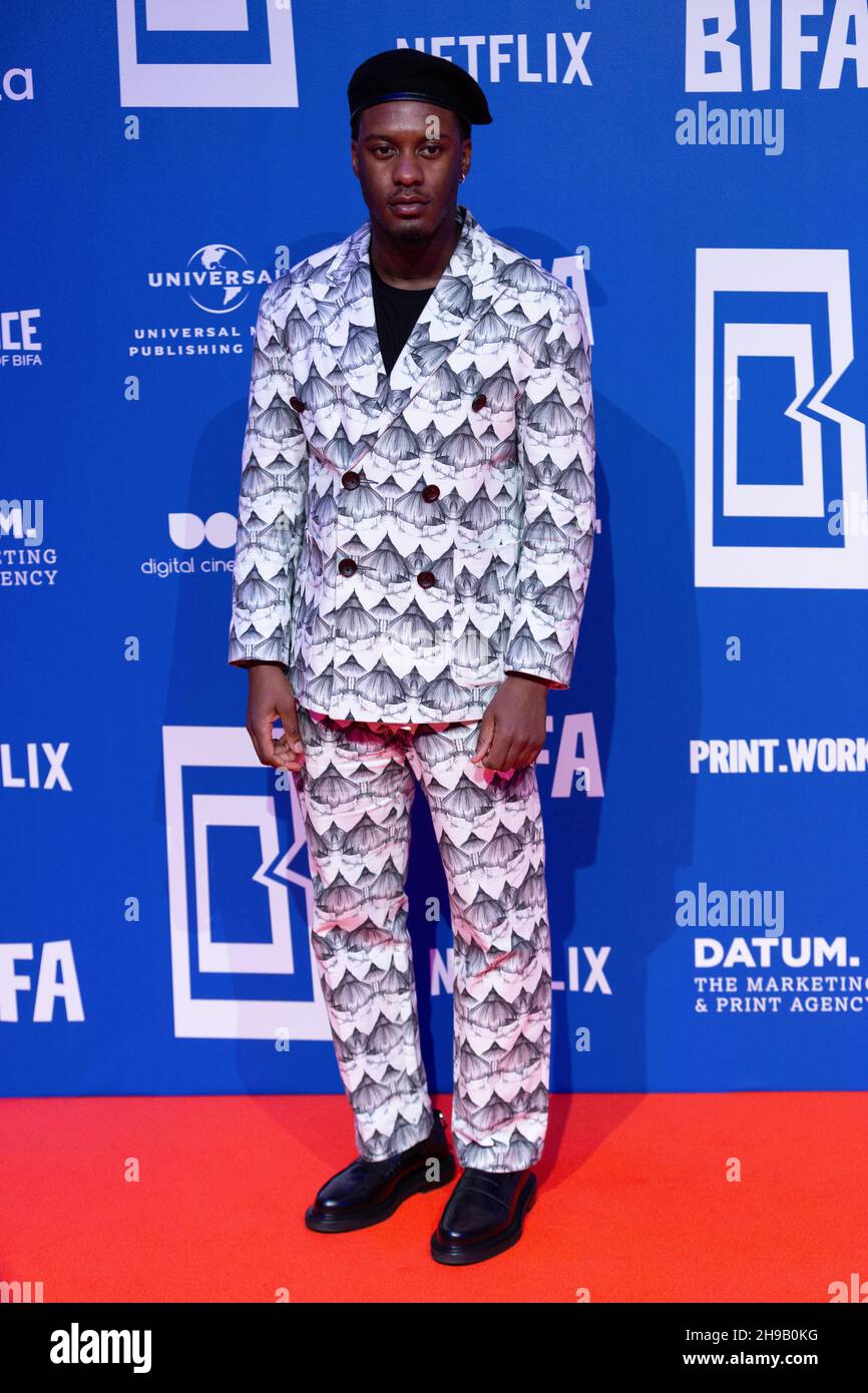 London, Großbritannien. 05th Dez 2021. Sam Adewunmi nimmt an den British Independent Film Awards 24th im Old Billingsgate in London Teil. (Foto: Pietro Recchia/SOPA Images/Sipa USA) Quelle: SIPA USA/Alamy Live News Stockfoto