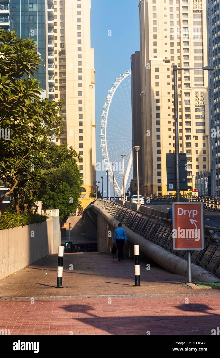 Dubai, VAE - 10.26.2021 Teilansicht von Ain Dubai, dem höchsten Riesenrad der Welt. Aufnahme aus Dubai Marina. Stockfoto