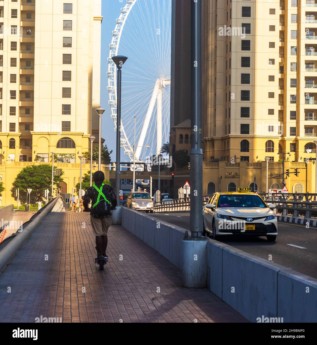 Dubai, VAE - 10.26.2021 Teilansicht von Ain Dubai, dem höchsten Riesenrad der Welt. Aufnahme aus Dubai Marina. Stockfoto