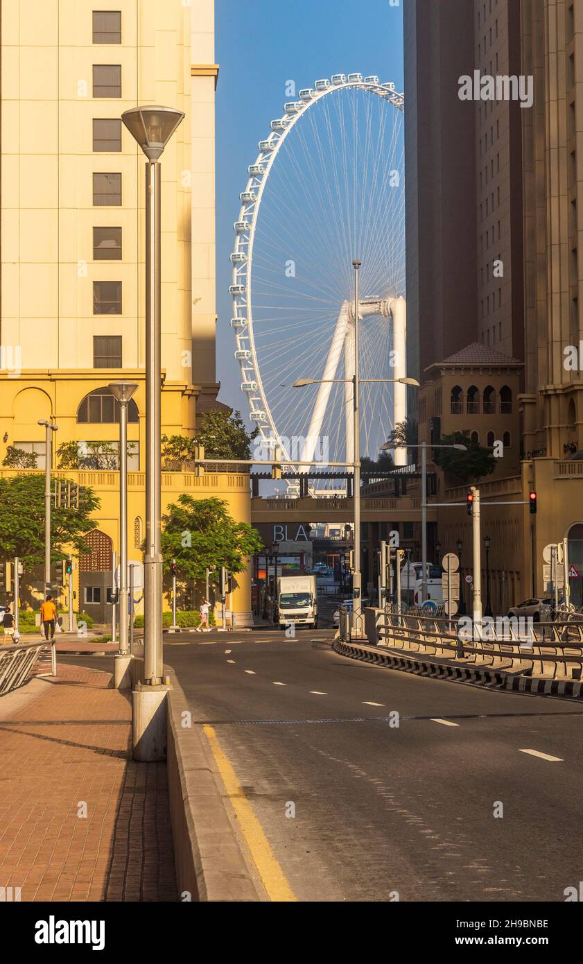 Dubai, VAE - 10.26.2021 Teilansicht von Ain Dubai, dem höchsten Riesenrad der Welt. Aufnahme aus Dubai Marina. Stockfoto