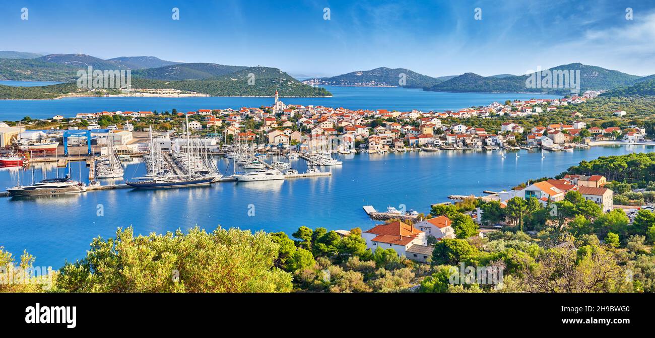 Luftaufnahme von Betina, Insel Murter, Dalmatien, Kroatien Stockfoto