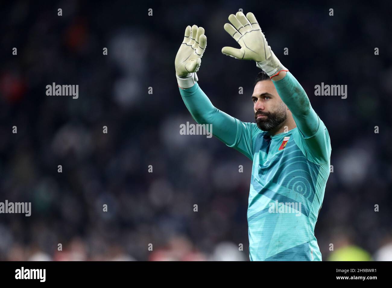 Turin, Italien. 05th Dez 2021. Salvatore Sirigu von Genua FC Gesten während der Serie Ein Spiel zwischen Juventus FC und Genua FC im Allianz Stadium am 5. Dezember 2021 in Turin, Italien. Quelle: Marco Canoniero/Alamy Live News Stockfoto